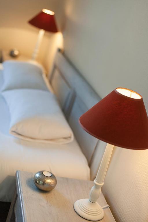 Le Corbeau Hotell Auxonne Rom bilde